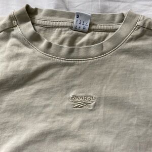 Reebok t-shirt